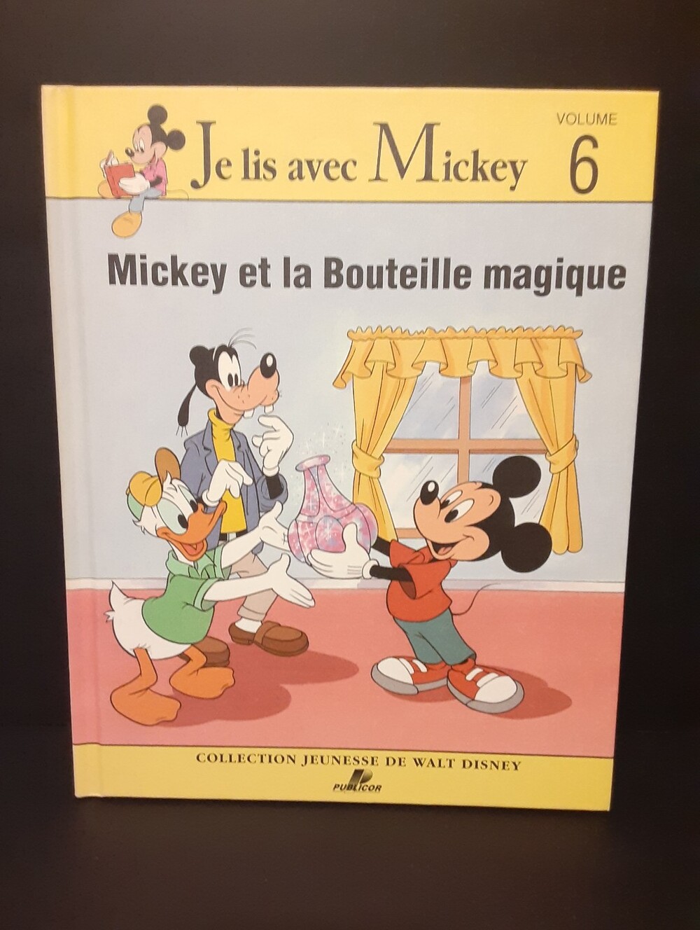 Vintage 1991 French Walt Disney Mickey et la Bouteille magique Book Volume 6
